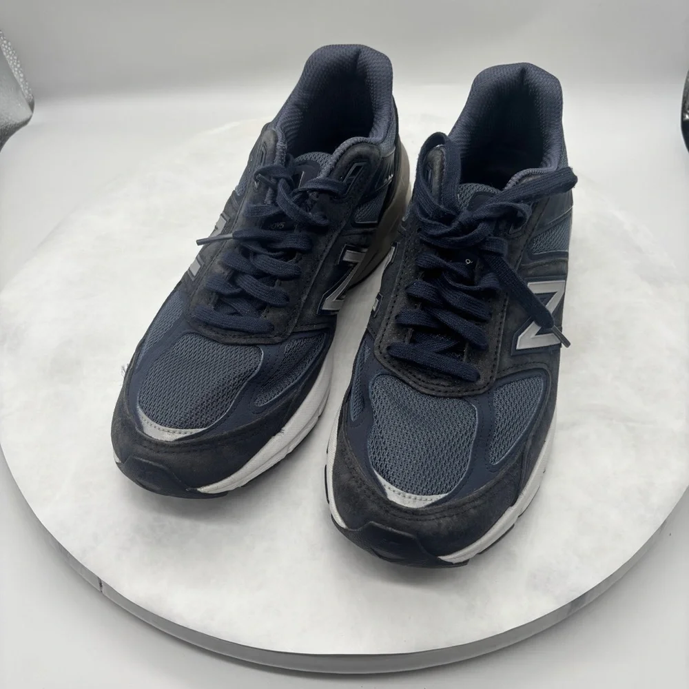 New Balance 990V5 made in USA Blue Athletic Shoes with Mesh Upper Size 10.5